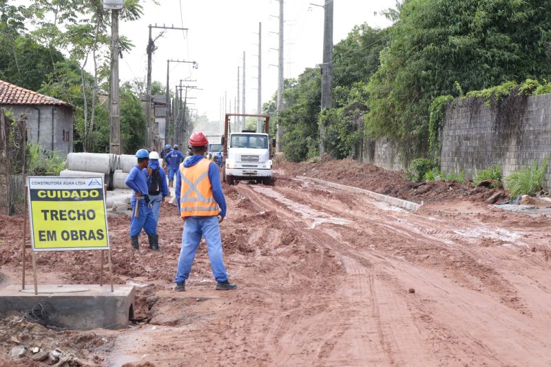 Obras de saneamento em Águas Lindas