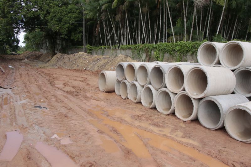 Obras de saneamento em Águas Lindas