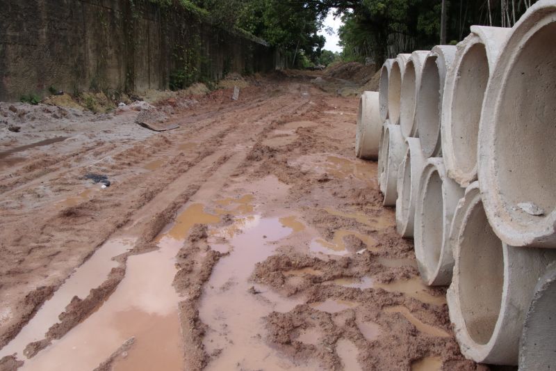 Obras de saneamento em Águas Lindas