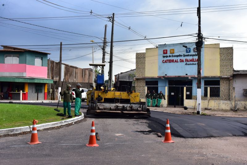 Distrito Industrial, Av. Zacarias de Assunção recebendo asfalto