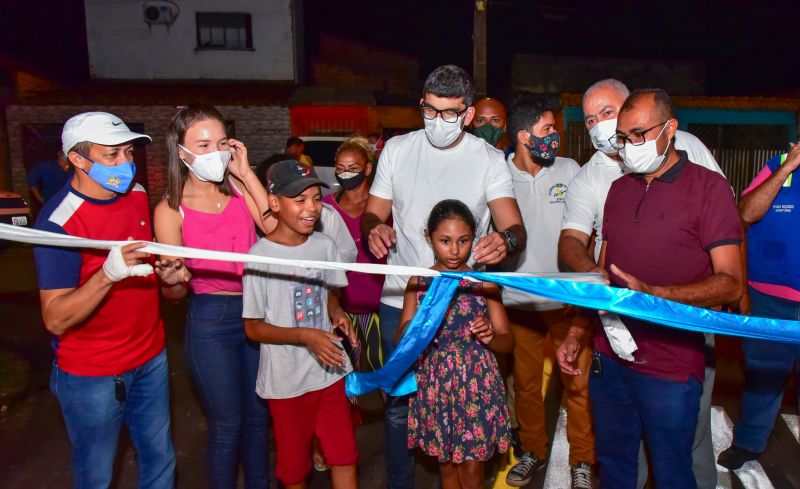 Programa Ilumina na rua Manguara