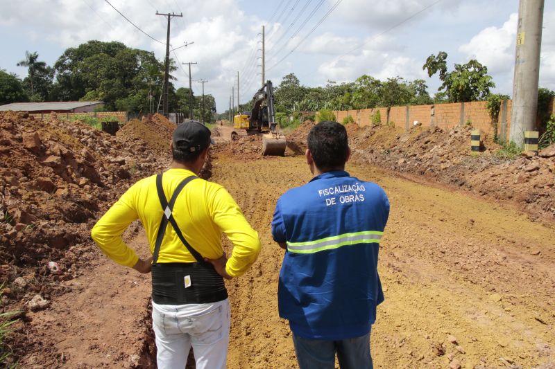 Obras na avenida União no Aurá