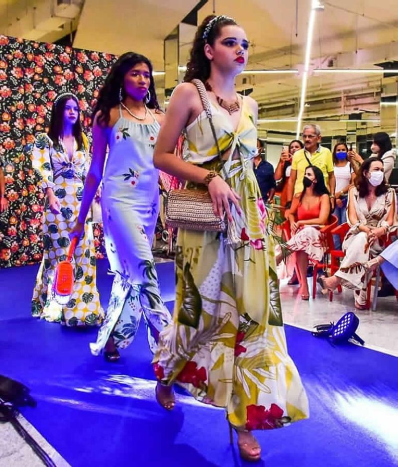 O desfile de moda "Ananindeua é sustentabilidade e artesanato" foi realizado na noite desta sexta-feira, 22, na Praça de Alimentação do Shopping Metrópole