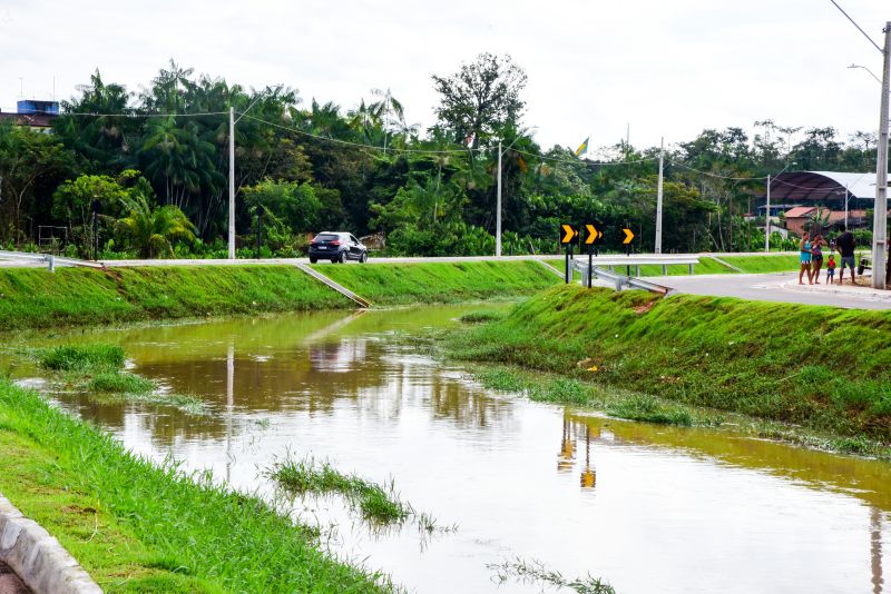 Entrega de Macrodenagem e Infraestrutura Viária do Trecho I do Canal das Toras