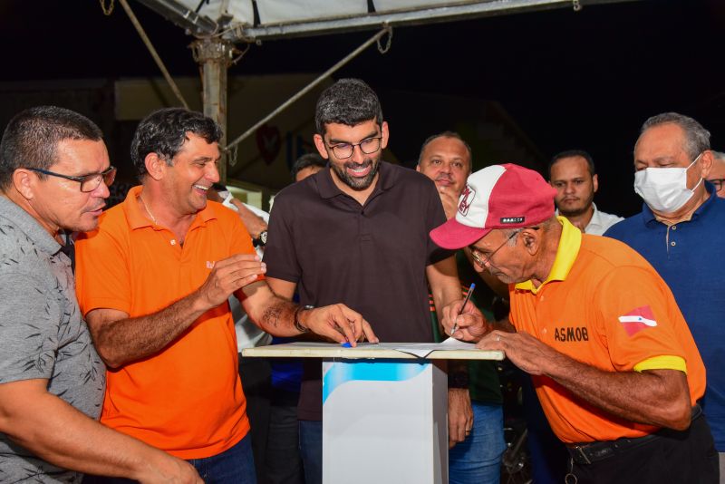 Assinatura da O.S para Saneamento  Básico, Iluminação Pública e Sinalização das ruas Kamenerv, João Batista, João Canuto, Emilio Zapata, Carlos Marighela, Roseli Nunes, Capitão Lamarca, Sn 5, Sn 6, Sn9, Sn 10, Pass Belo Horizonte, Velho Leon, Av Carlos Prestes na Águas Lindas