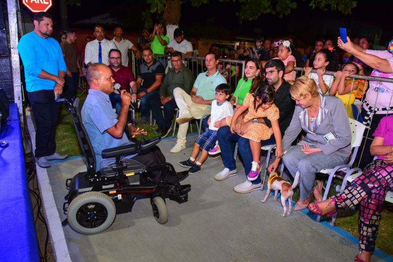 Inauguração da praça Paulo Ferreira revitalizada e adaptada com brinquedos para pessoas com deficiência