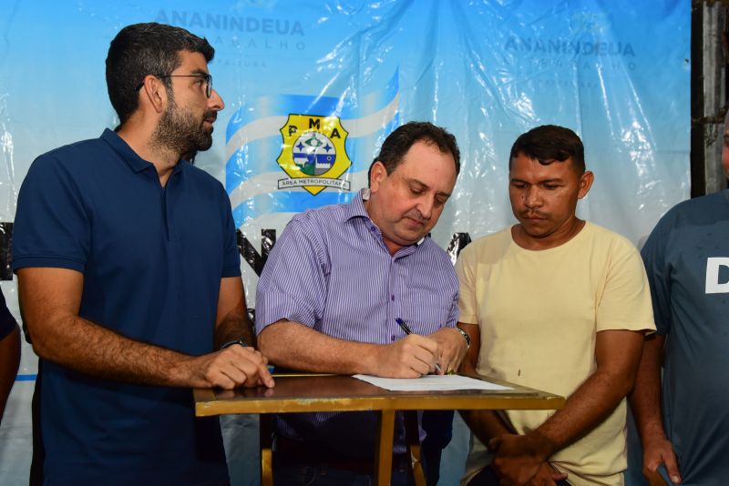 Assinatura de O.S para Pavimentação Asfáltica da 1 e 2 Brigada do Residencial Carlos Marighela, bairro Aurá
