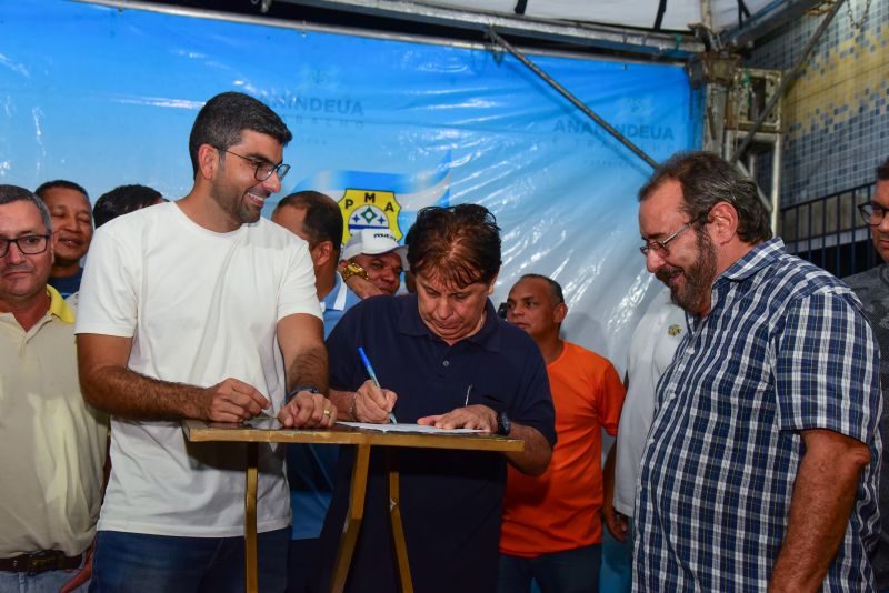 Assinatura de O.S para Drenagem, terraplanagem, meio fio, pavimentação asfáltica e iluminação de Led na comunidade do Açaizal no Jaderlândia