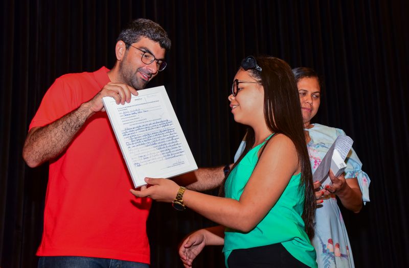 Ato de Premiação das crianças e adolescentes vencedoras do 2°Concurso de desenho e redação dos CRAS Ananindeua