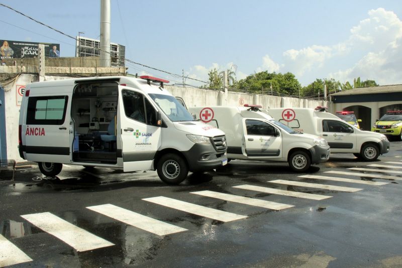 Entrega de veículos Ambulância destinadas para UPAS e Serviços de Atendimento Móvel de Urgência SAMU do município de Ananindeua