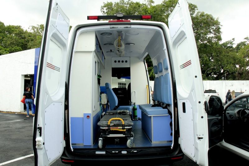 Entrega de veículos Ambulância destinadas para UPAS e Serviços de Atendimento Móvel de Urgência SAMU do município de Ananindeua