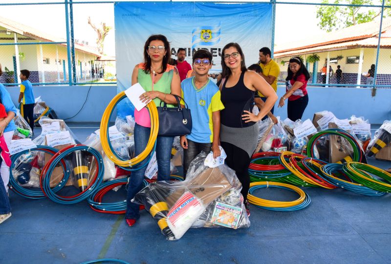 Entrega de material de educação Física às escolas municipais
