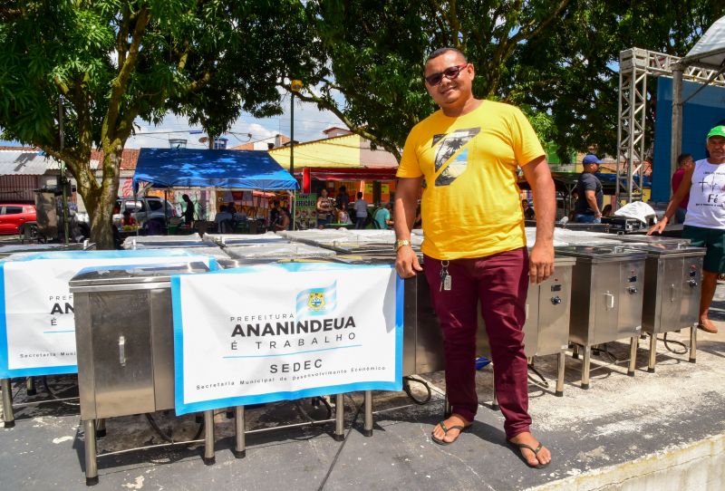 1º Festival do Açaí em Ananindeua e entrega de equipamentos para os batedores de açaí no complexo da Cidade Nova VIII