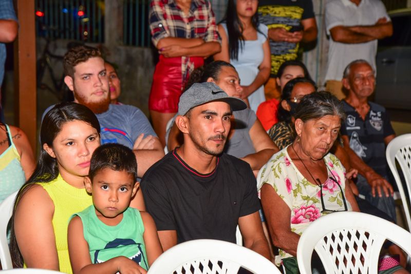 Entrega de 64 Títulos de Propriedade de Terra na Área do Porto no bairro do Curuçambá