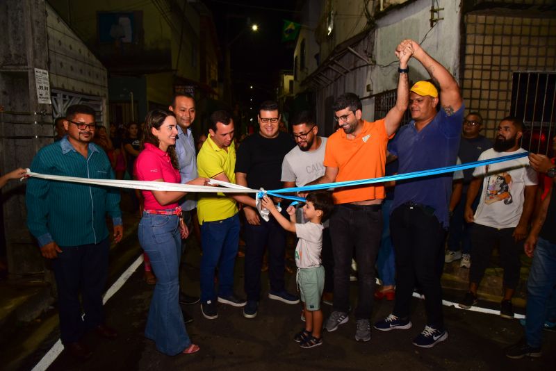 Inauguração Asfáltica das ruas do conjunto Xapuri no Val Paraiso na avenida Transcoqueiro