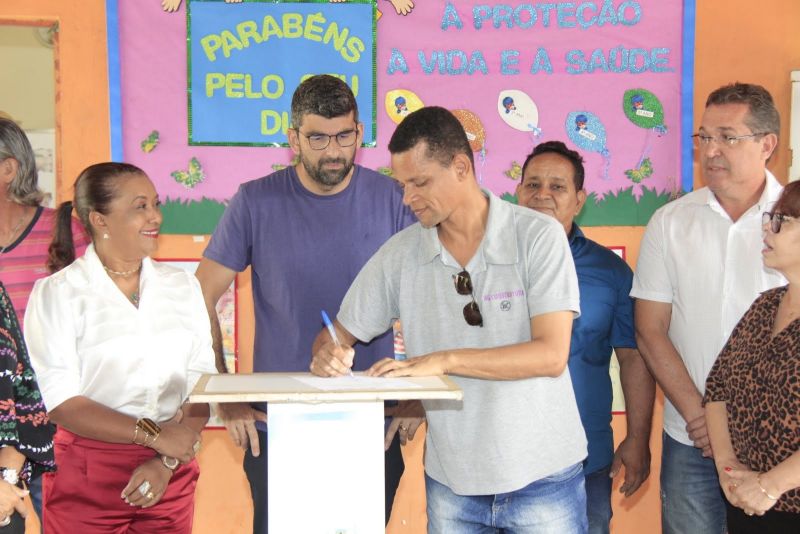 Assinatura da Ordem de Serviço para Reforma da EMEF Santa Terezinha