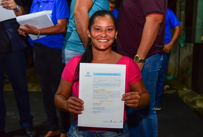 Entrega de 74 Títulos de Propriedade de Terra da Área do Loteamento Primavera no bairro do Atalaia