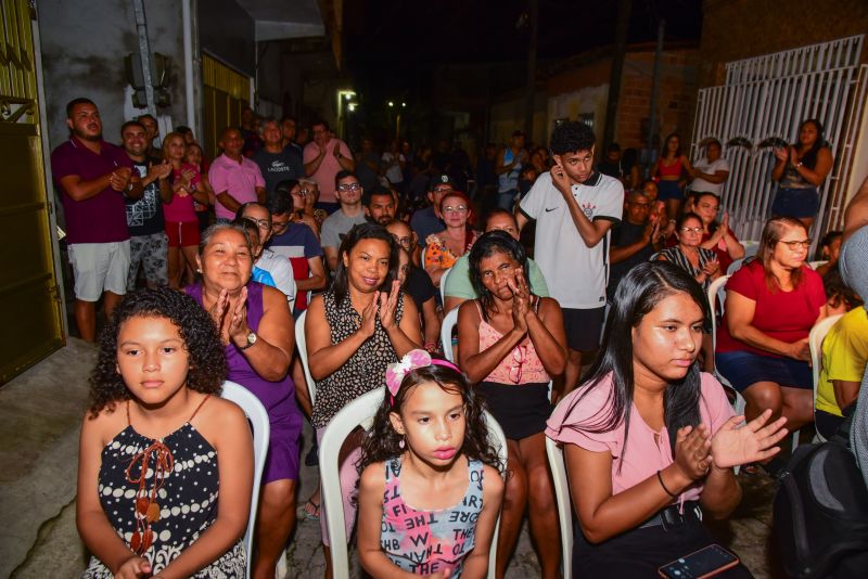 Entrega de 74 Títulos de Propriedade de Terra da Área do Loteamento Primavera no bairro do Atalaia