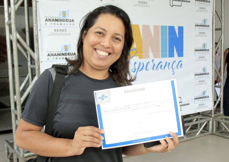 Cerimônia de Liberação de Créditos “Programa Ananin Esperança” E Entrega de Certificados aos Contemplados na ACIA bairro Centro