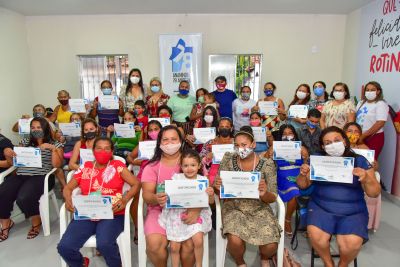 Cursos de qualificação profissional dão esperança para mulheres e jovens de Ananindeua
