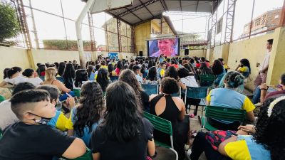 Prefeitura promove exibição de filme sobre gravidez e adolescência