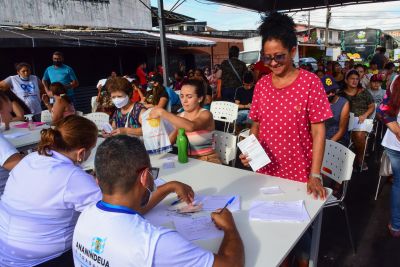 Prefeitura em Movimento leva serviços à moradores de Ananindeua