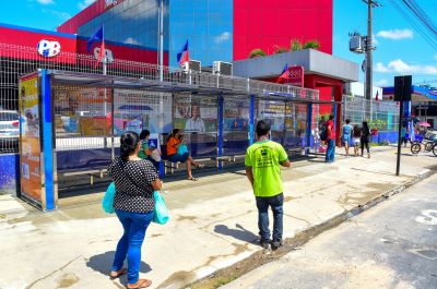 Prefeitura de Ananindeua instala novos abrigos de ônibus para melhor atender a população 