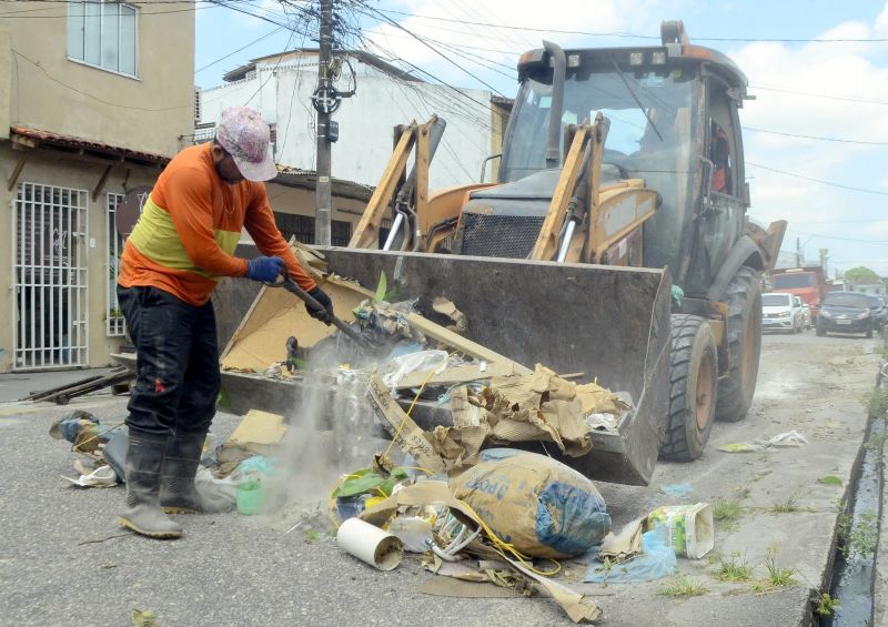 Mutirão de Limpeza nos bairros