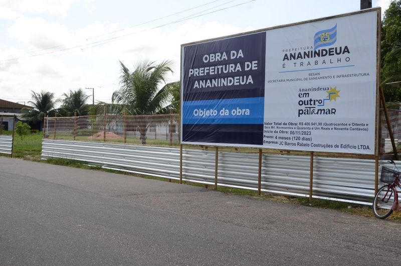 Assinatura ordem serviço para construção da praça Tumucumaque no bairro Curuçambá