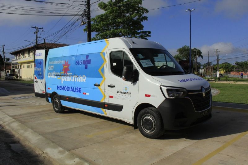 Entrega do Veiculo para Transportar Pacientes em Tratamento de Hemodiálise no bairro Coqueiro