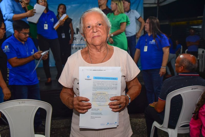 Entrega de Títulos de Propriedade na Comunidade Novo Horizonte no Bairro Levilândia