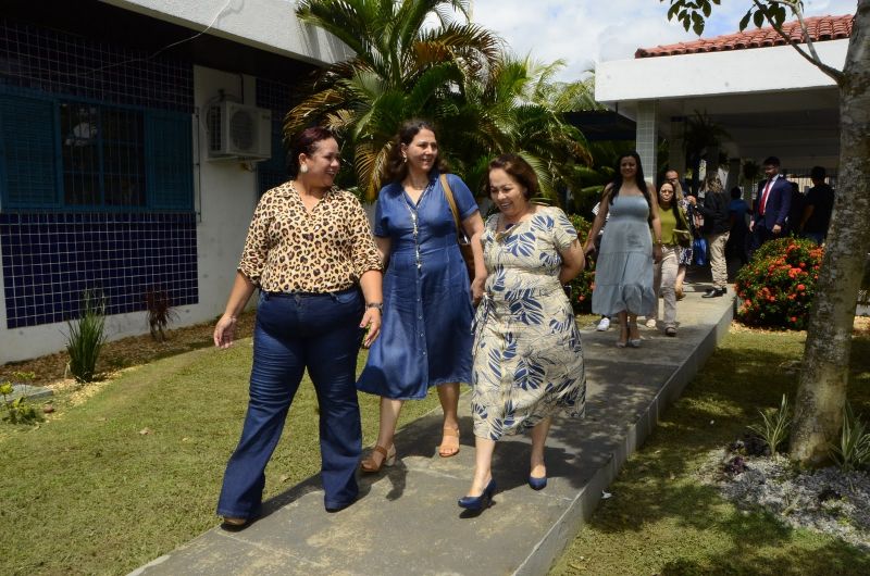 Secretária de Educação Leila Freire e a Consulesa de Portugal visitam as escolas Carlos Marighella e Laércio Barbalho