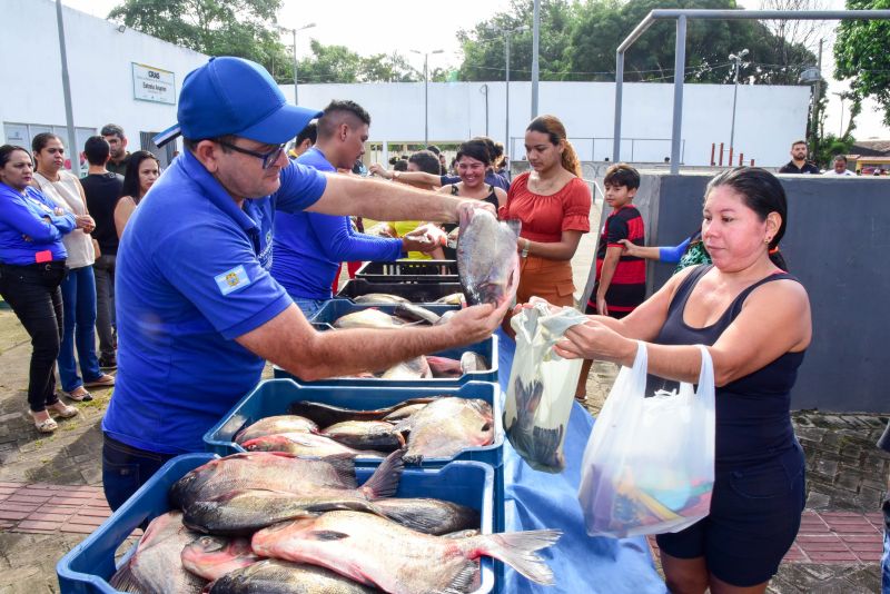 Doação de peixes nos CRAS de Ananindeua