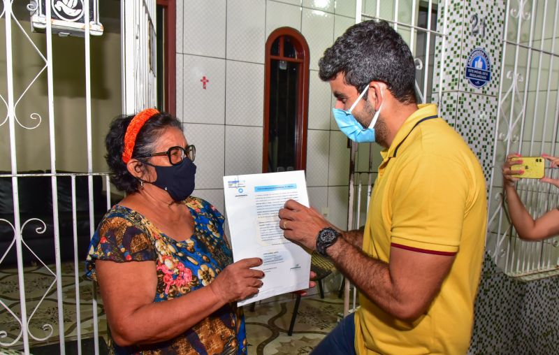 Ato de Entrega de Títulos de Propriedade na Comunidade Gracilândia, Local We 46 Cidade Nova VII