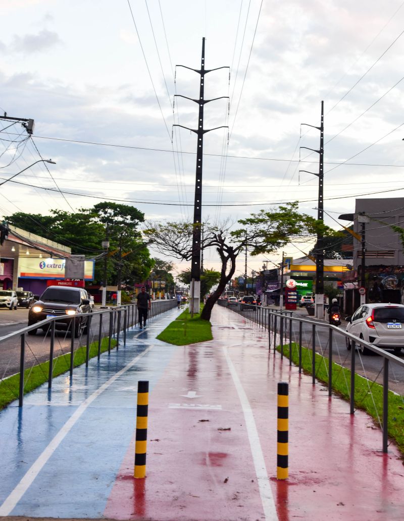 Novo Canteiro Central da Avenida Três Corações Totalmente Reformado E Revitalizado