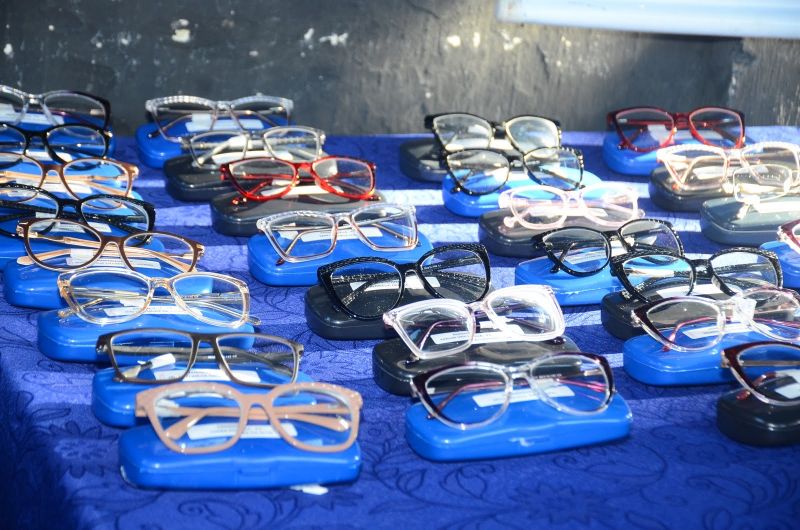 Entrega de Óculos para Atendidos no bairro Do Icuí