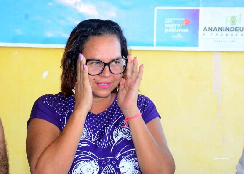 Entrega de Óculos para pacientes atendidos na Ação Corujão da Saúde no bairro do Levilândia
