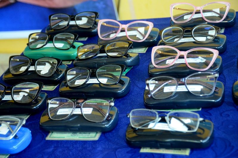 Entrega de Óculos para pacientes atendidos na Ação Corujão da Saúde no bairro do Levilândia