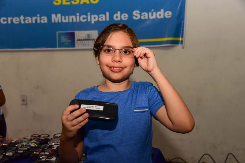 Entrega de Óculos para pacientes atendidos no Corujão da Saúde no bairro do Paar