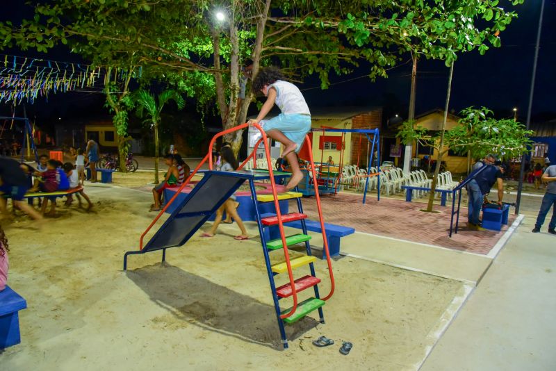 Inauguração da praça Ananin no residencial Ananin no bairro Águas Brancas