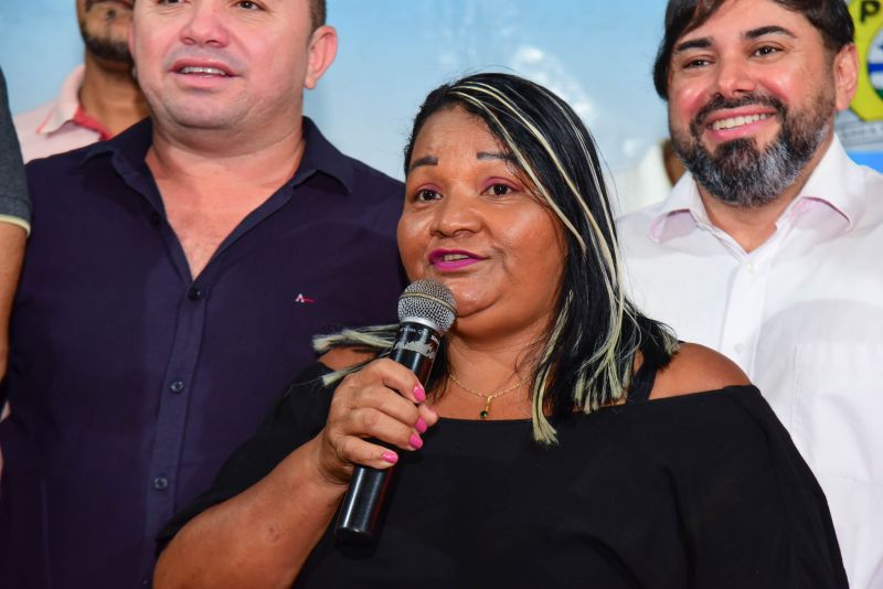 Inauguração das ruas da comunidade Helderlândia no Distrito Industrial