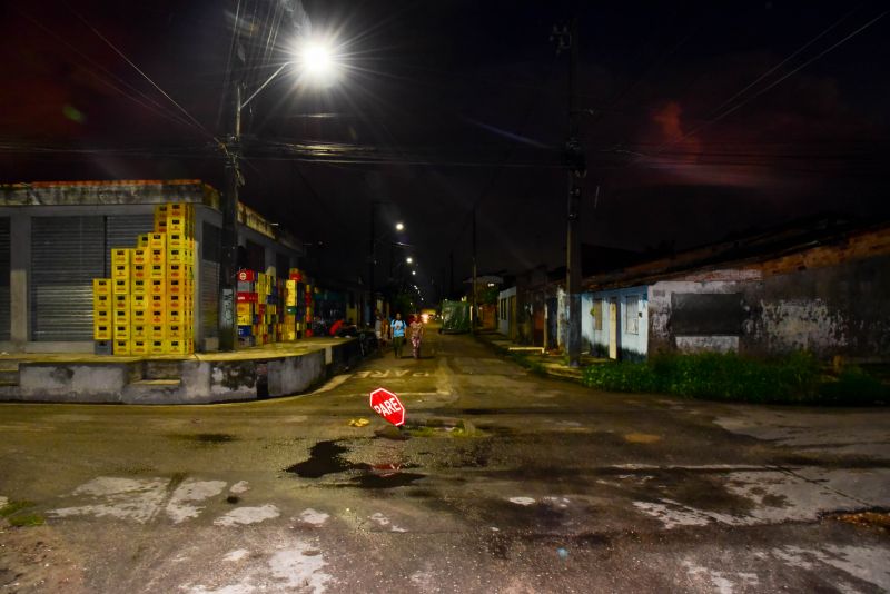 Assinatura de ordem de serviço para recapeamento asfáltico da avenida Belém, rua Rio Purus, rua Capanema, rua Madureira e Alameda Muaná