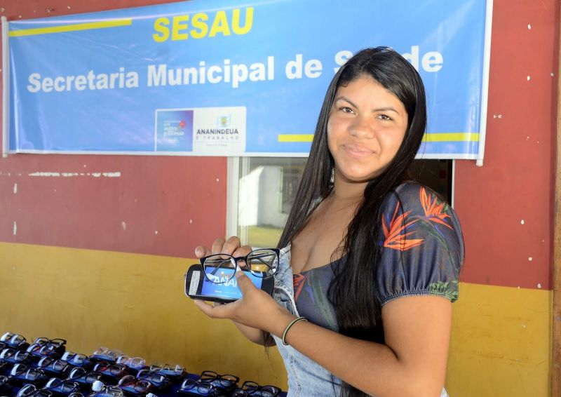 Entrega de Óculos para pacientes atendidos no Corujão da Saúde na comunidade Heliolândia  no Distrito Industrial