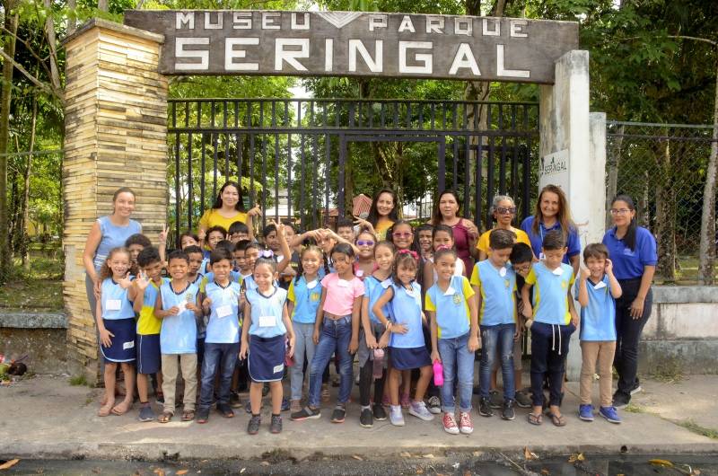 Crianças celebram o “Dia da Árvore” no Museu Parque Seringal