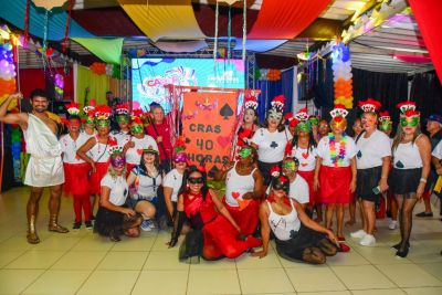 Melhor idade cai na folia no Baile de Máscaras 