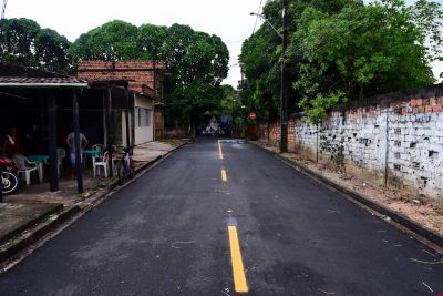 Prefeito entrega novas ruas no bairro de Águas Lindas