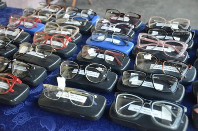 "Corujão da Saúde" entrega 89 óculos no Aurá.