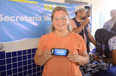 Prefeitura de Ananindeua entrega 64 óculos no Conjunto Jardim América.