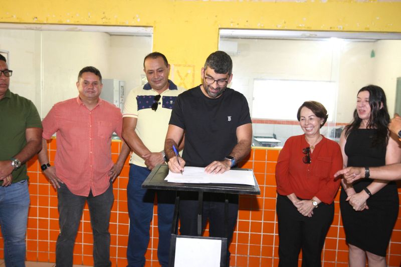 Assinatura de Ordem de Serviço para Reforma da EMEF Manoel Sanches no bairro do Una