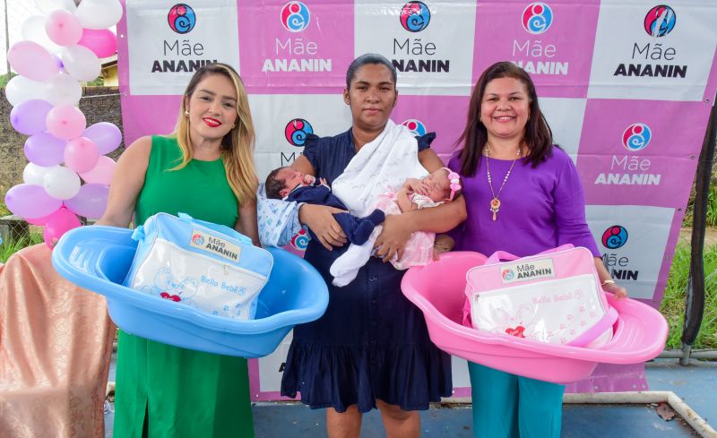 Entrega de Kit Enxoval para Mães do Programa Mãe Ananin, no CRAS Estrela Ananin